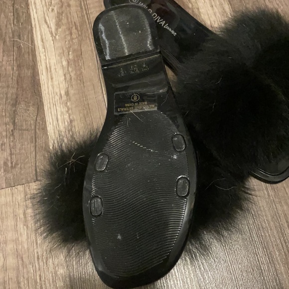Slide style shoe with super fluffy fur on end. New. - Picture 2 of 3